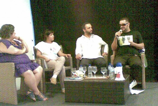 Mesa sobre performance no Londrix, com Fernanda Magalhães, Carolina Sanches, Eu e MacknucleaR